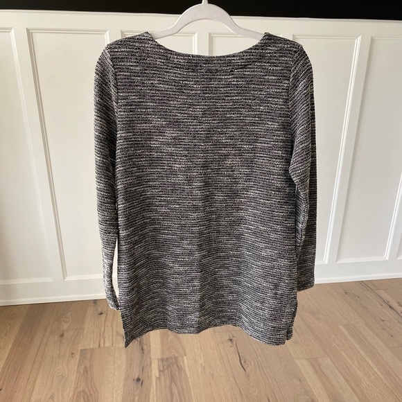 Ann Taylor LOFT Woman’s Black and White Marled Top Size Small - Picture 2 of 7